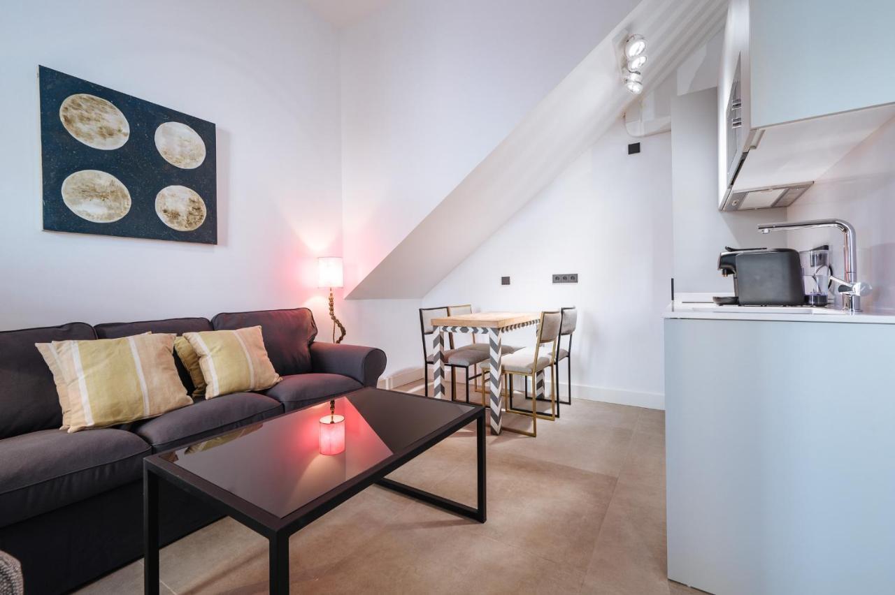 Apartamentos Montevideo 6 Sevilla Eksteriør bilde