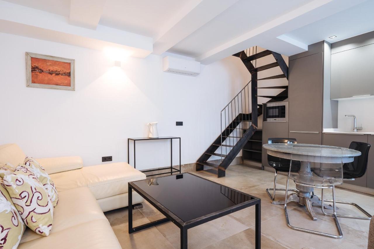 Apartamentos Montevideo 6 Sevilla Eksteriør bilde
