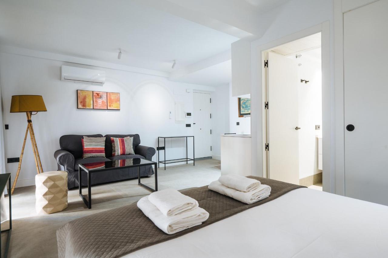 Apartamentos Montevideo 6 Sevilla Eksteriør bilde